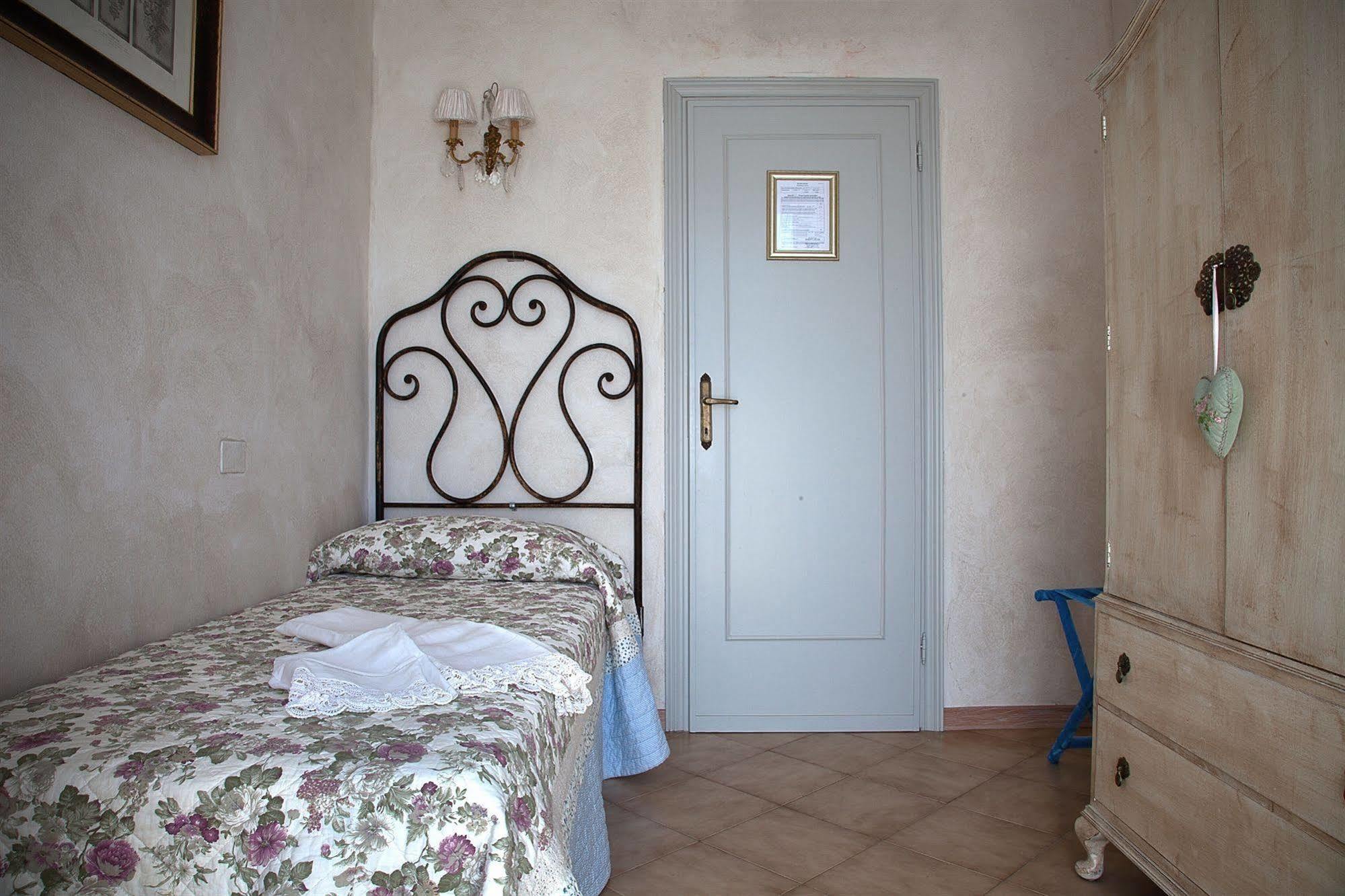 Hotel La Petite Maison Viareggio Dış mekan fotoğraf