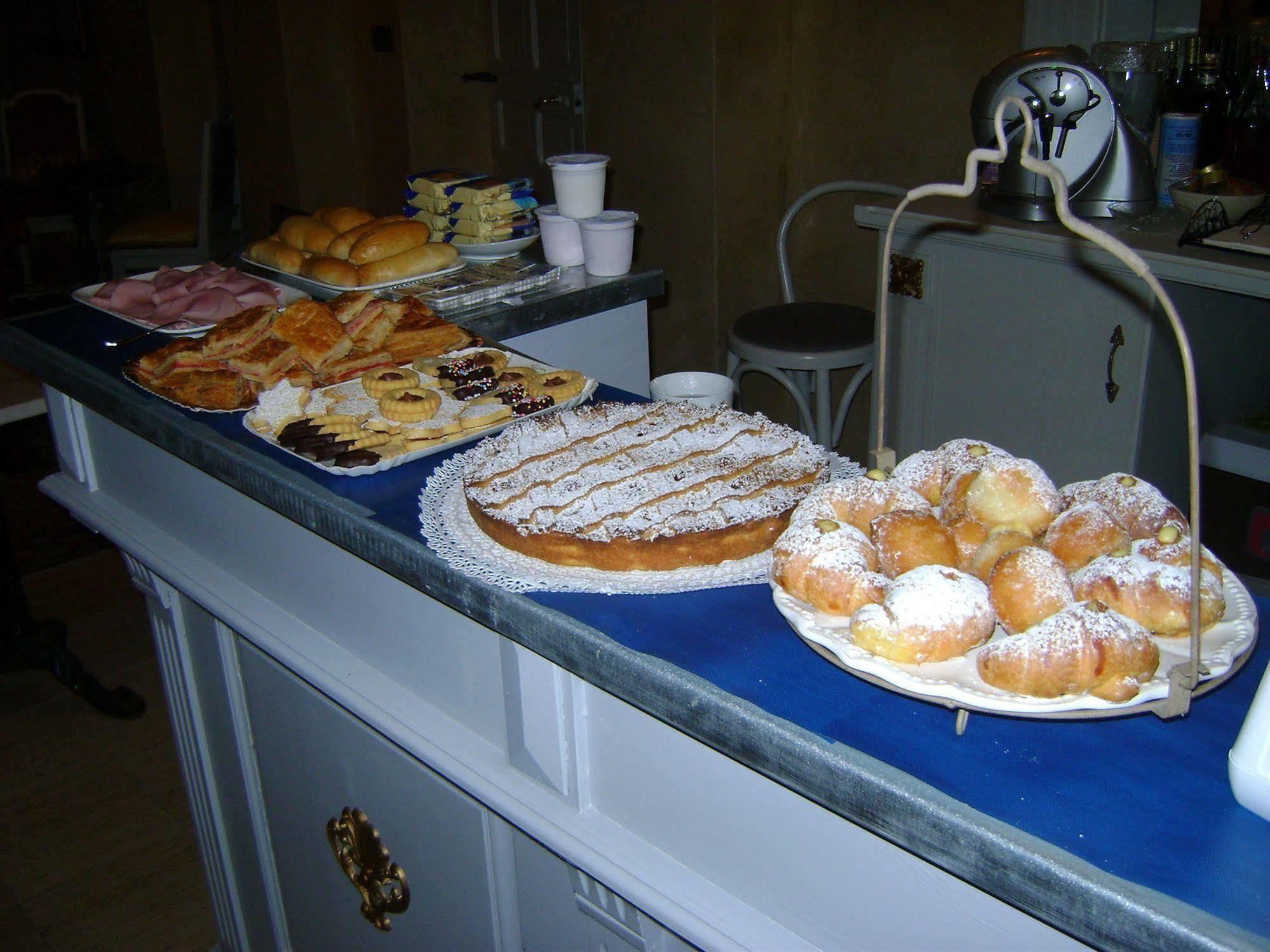Hotel La Petite Maison Viareggio Dış mekan fotoğraf