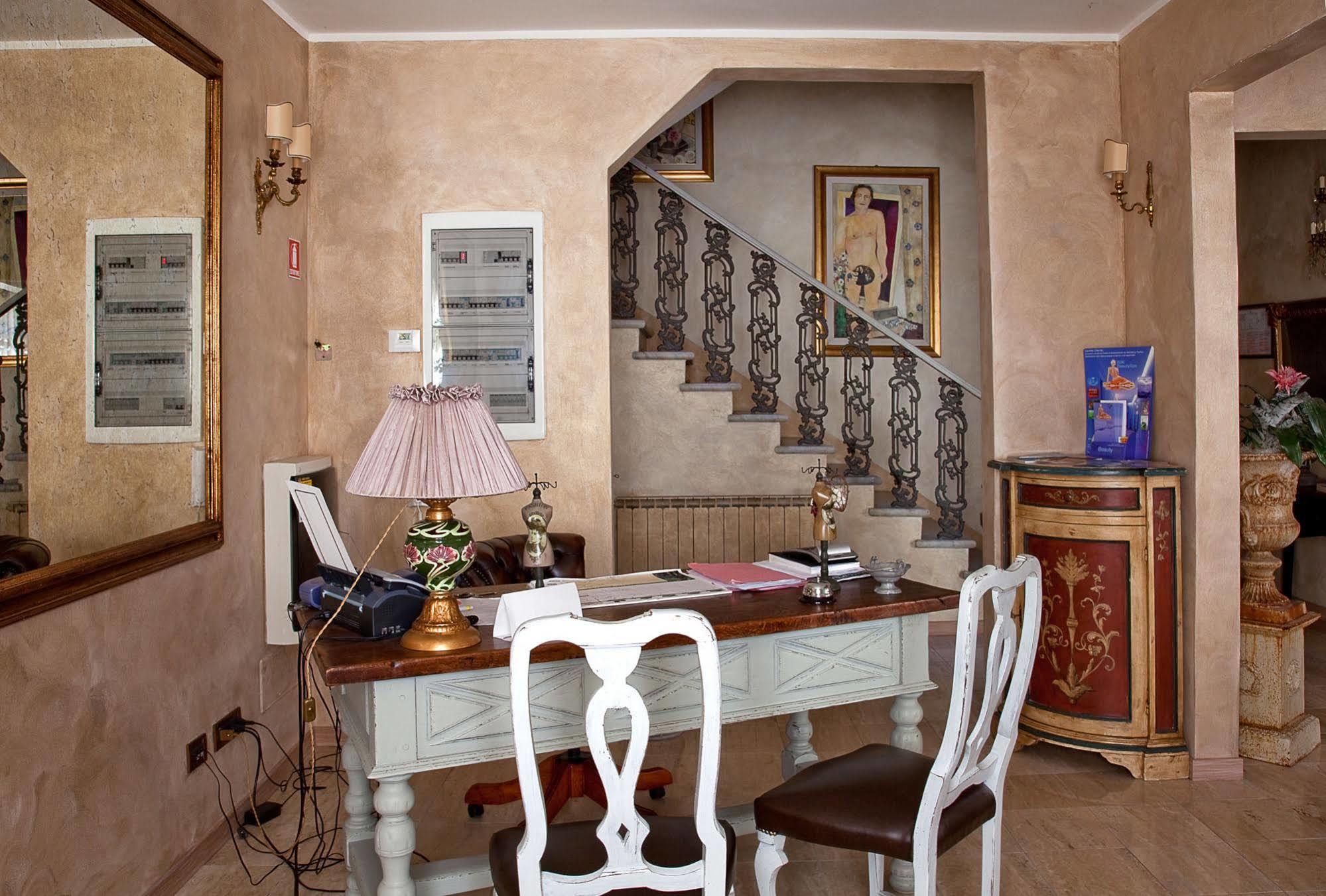 Hotel La Petite Maison Viareggio Dış mekan fotoğraf