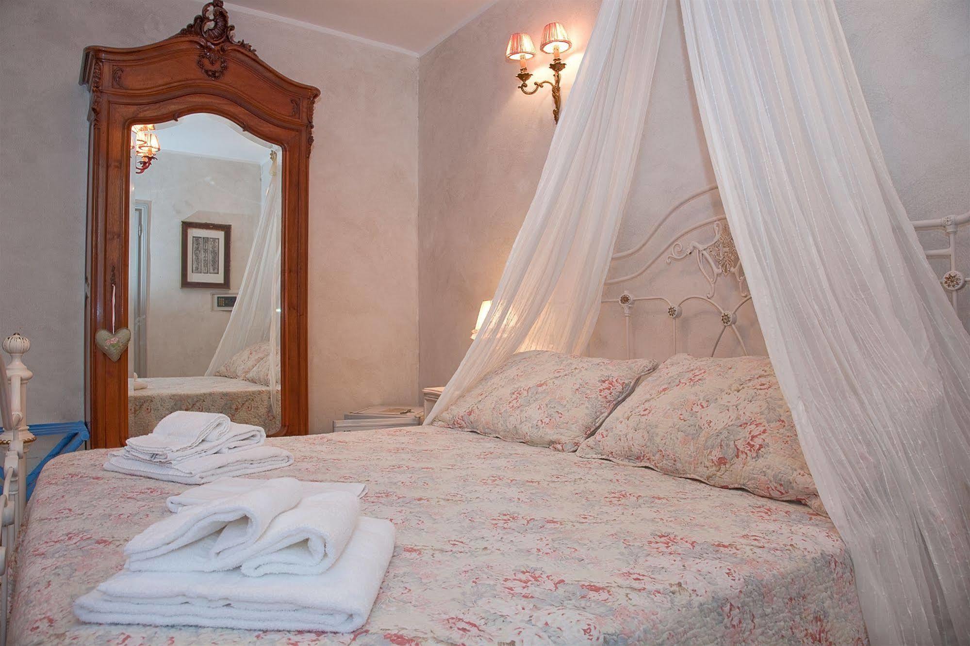 Hotel La Petite Maison Viareggio Dış mekan fotoğraf